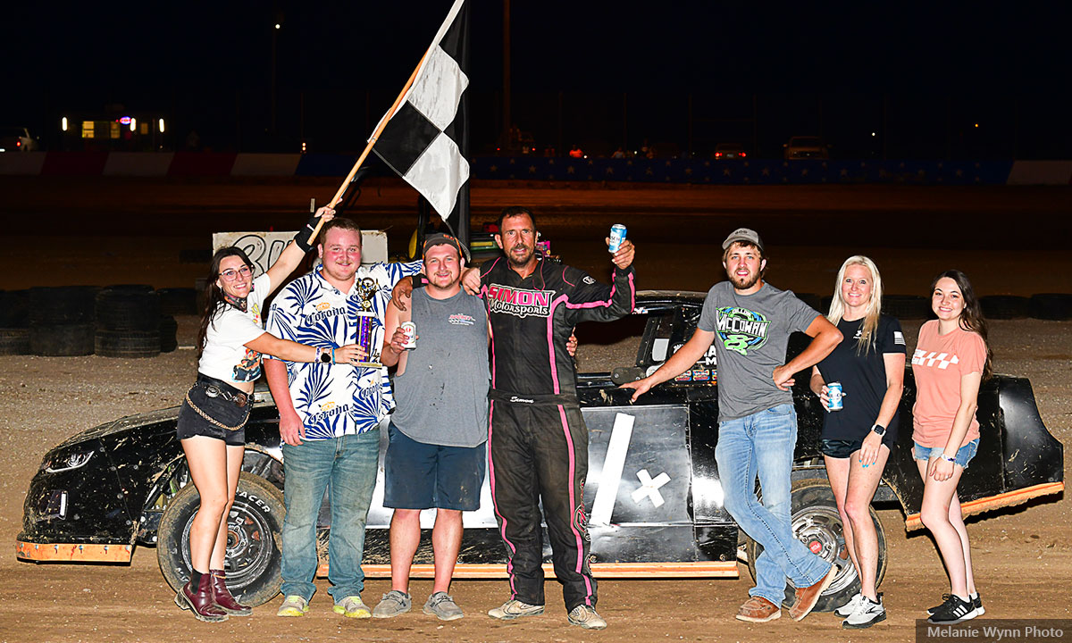 Mark Simon won the Medieval USRA Stock Car main event.