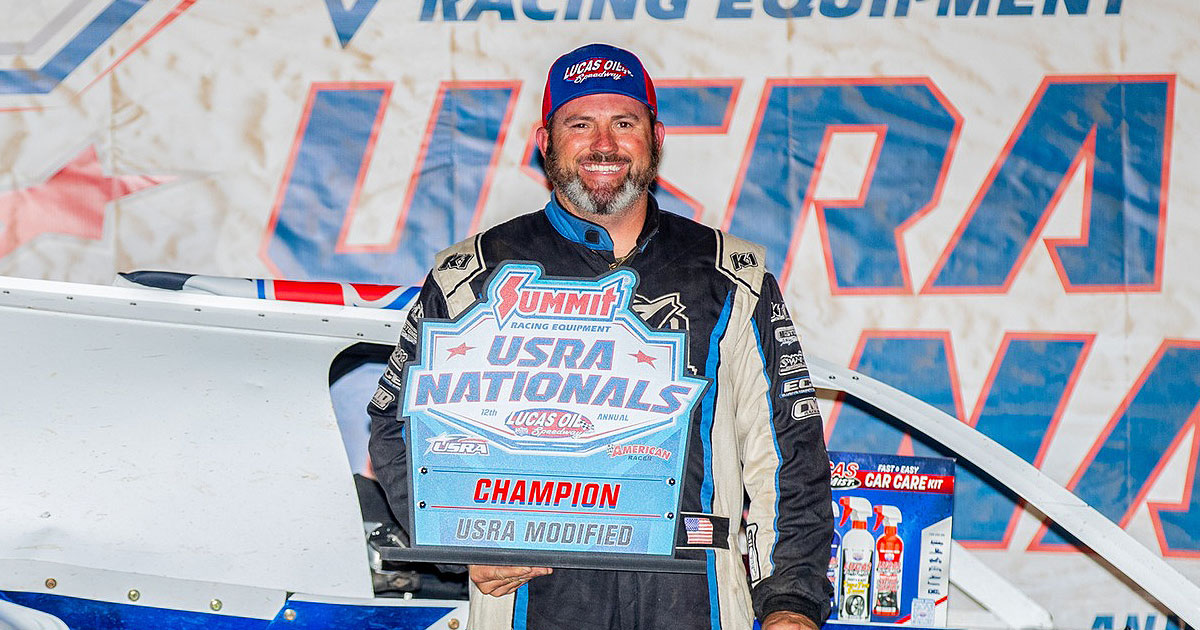 Tyler Wolff won the USRA Modified main event.